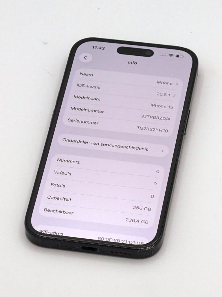 Erg Mooie iPhone 15 Black 256GB, met 100% batterijconditie, foto 2