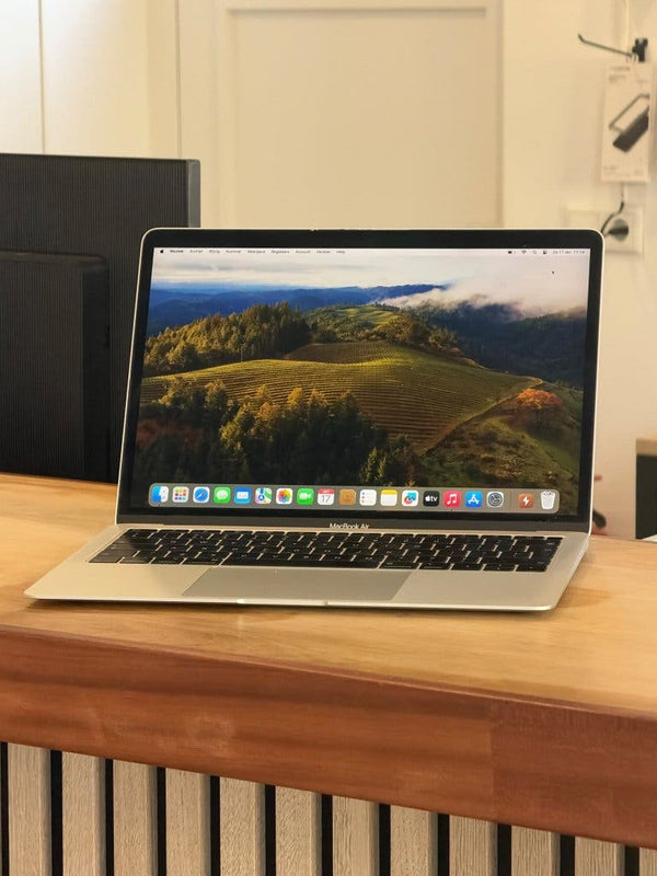 Zeer Nette Macbook Air 2019 13 inch 256GB, goede batterij