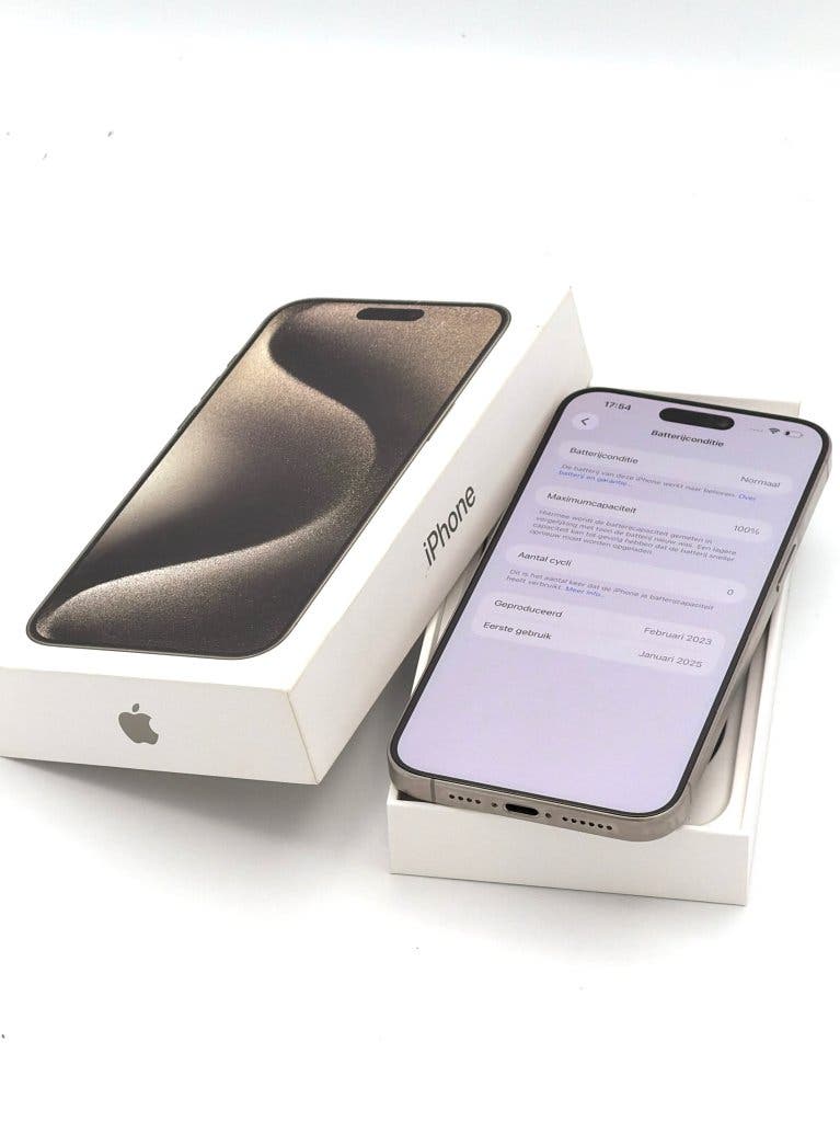 Zeer Nette iPhone 15 Pro Max Natural 256GB, 100% batterij, foto 3