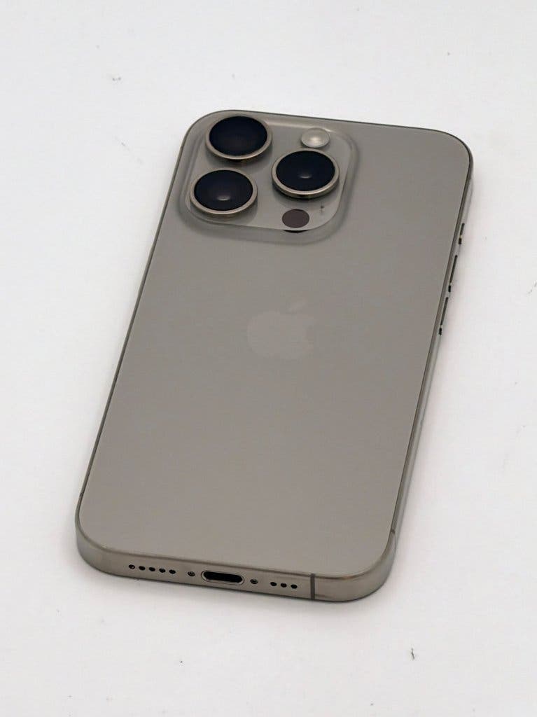 Zeer Nette iPhone 15 Pro Natural 128GB 100% batterijconditie, foto 3