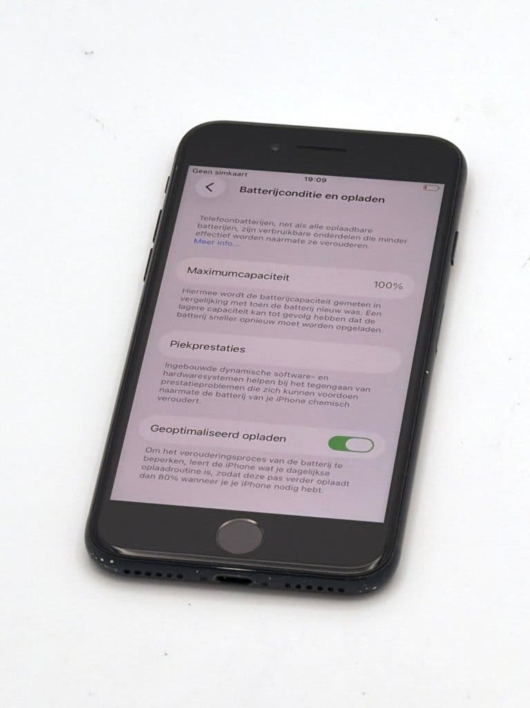 Zeer Nette iPhone SE 2022 Black 64GB, met 100% batterij, foto 3