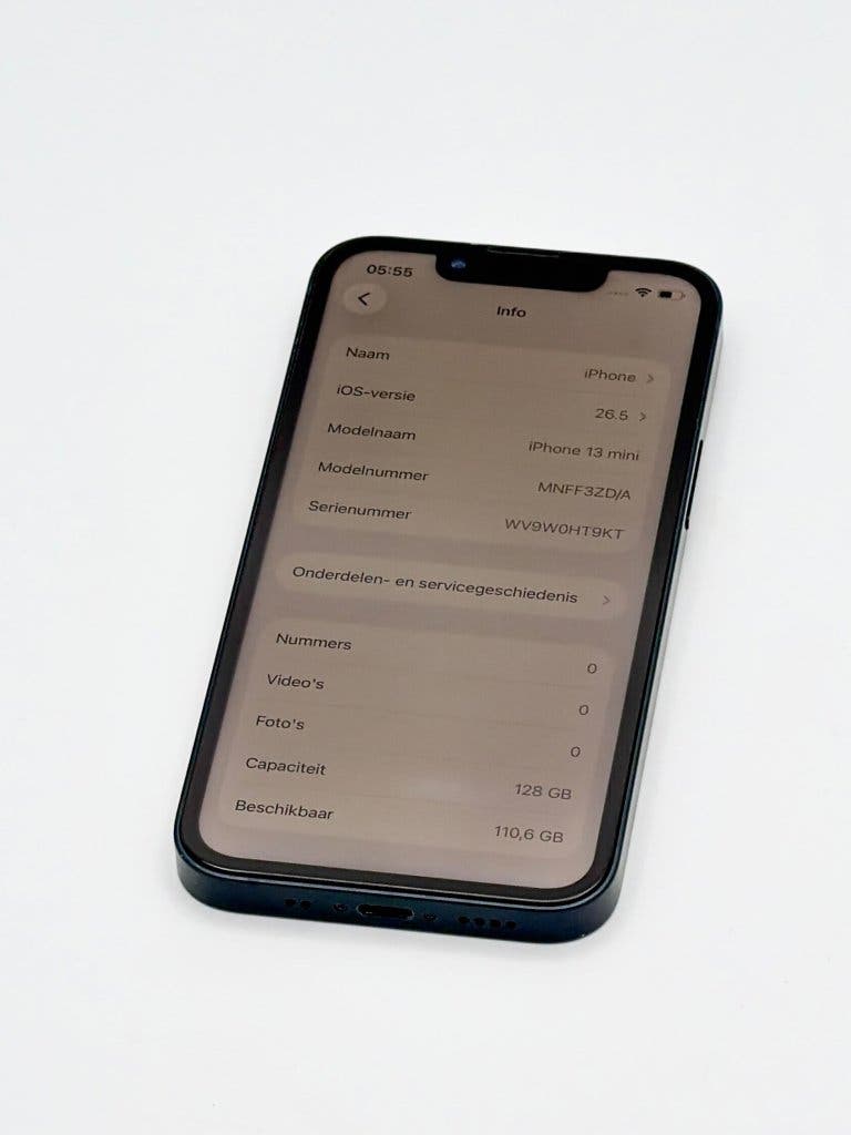 Zeer Nette iPhone 13 Mini Black 128GB, met 100% batterij, foto 2