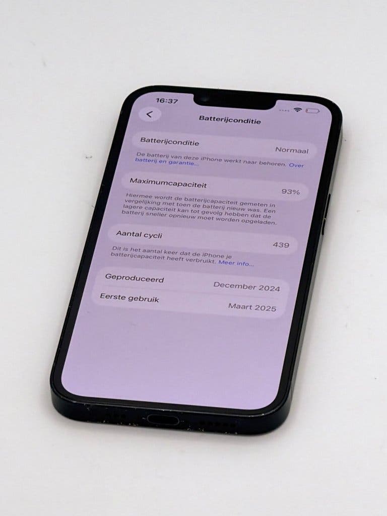Zeer Nette iPhone 16e Black 128GB, met 93% batterijconditie, foto 3