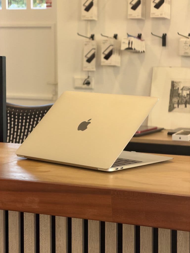 Zeer Nette Macbook Air 2019 13 inch 256GB, goede batterij, foto 4
