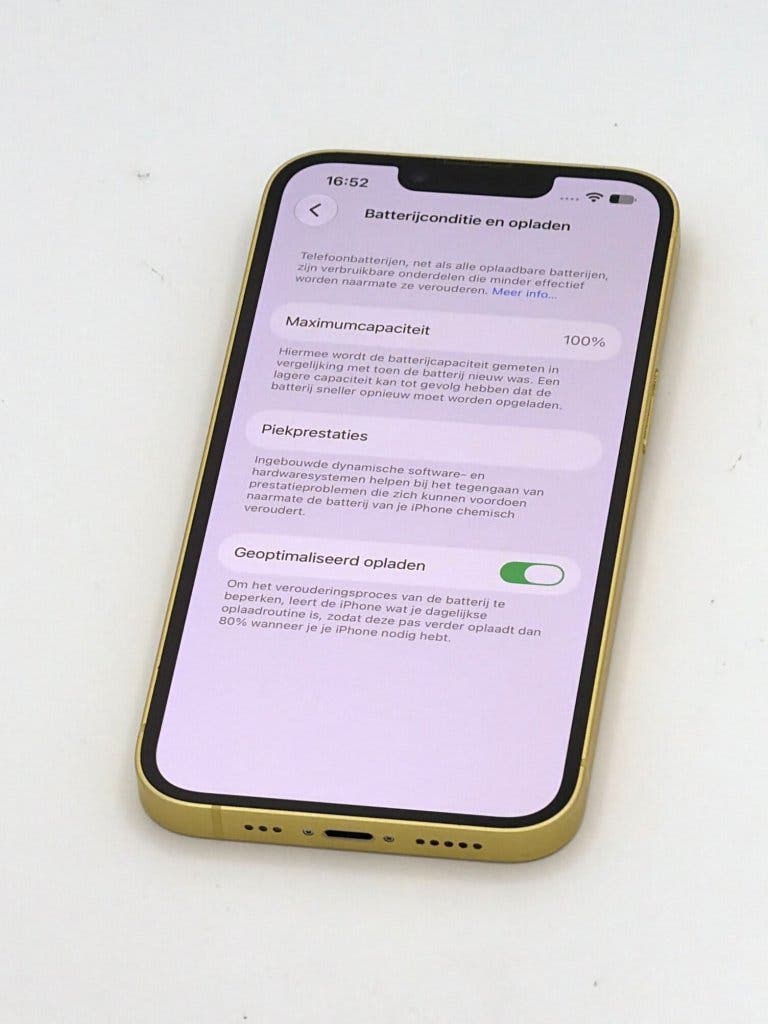 Prachtige iPhone 14 Yellow 128GB, met 100% batterijconditie, foto 3